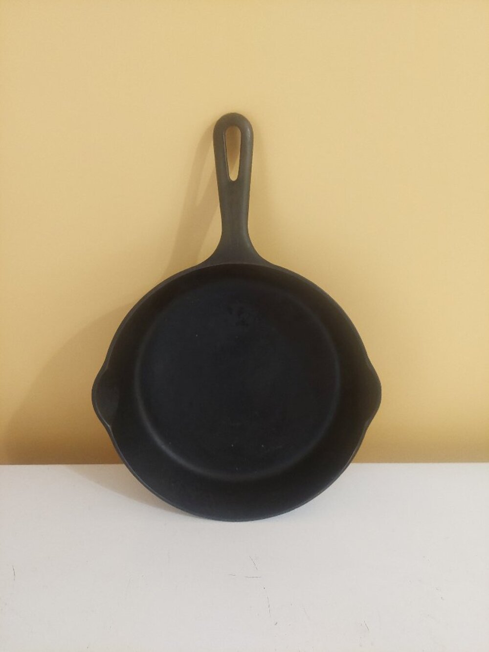 Vintage Griswold No 6 Cast Iron Skillet Block Logo 699 Erie PA. USA